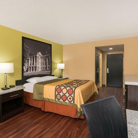 Отель Super 8 By Wyndham Raleigh North East Экстерьер фото